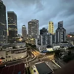Klcc Studio With A Rooftop Garden Playground