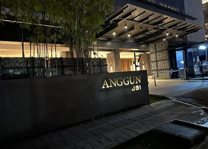 Klcc Studio With A Rooftop Garden Playground