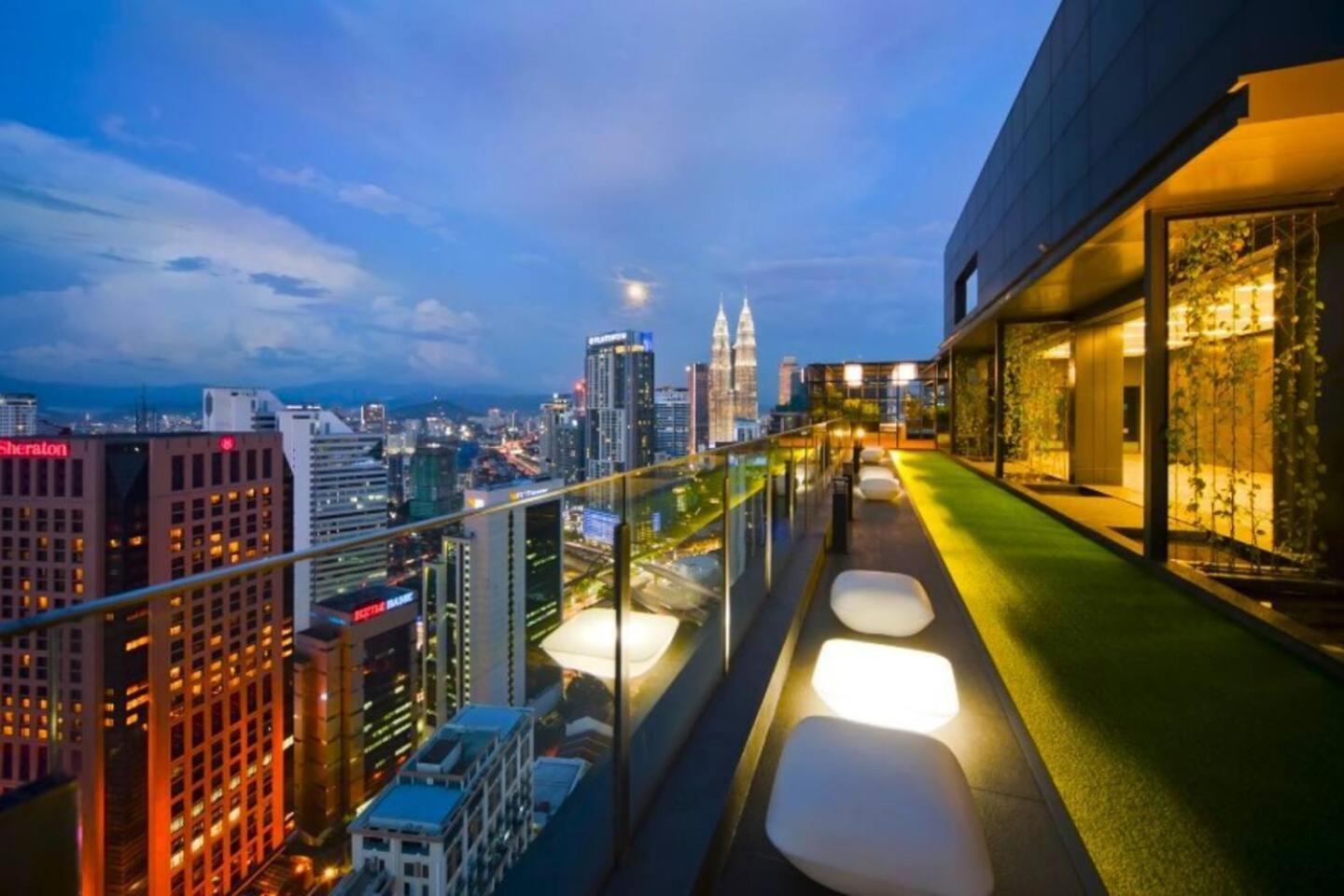 Klcc With A Rooftop Garden Playground Pangsapuri *