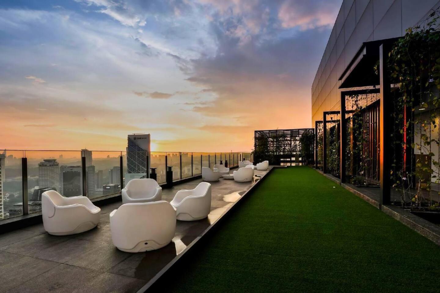 Klcc With A Rooftop Garden Playground Pangsapuri